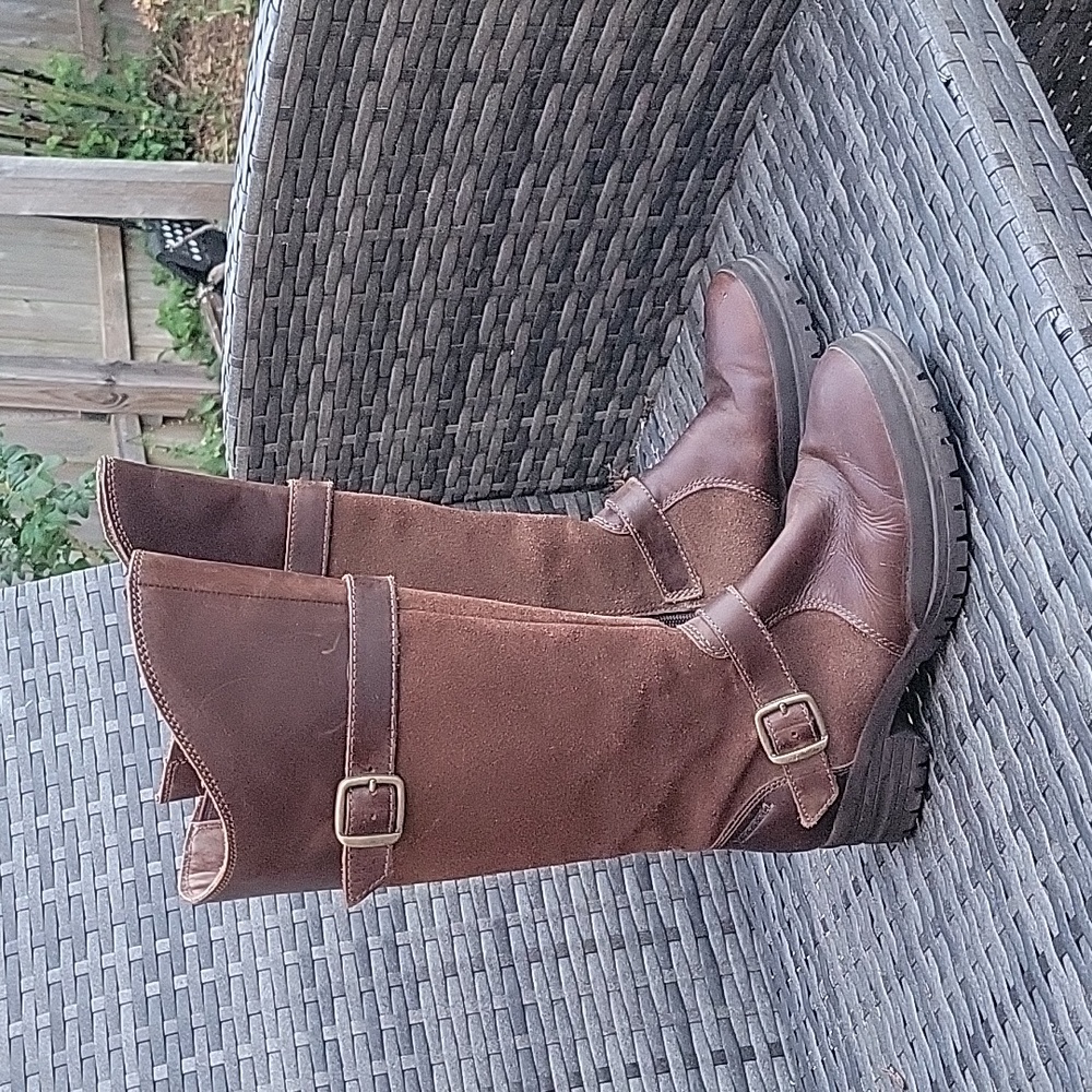 Merrell Dark Earth Leather Riding Boots Performance Footwear with Buckle Detail